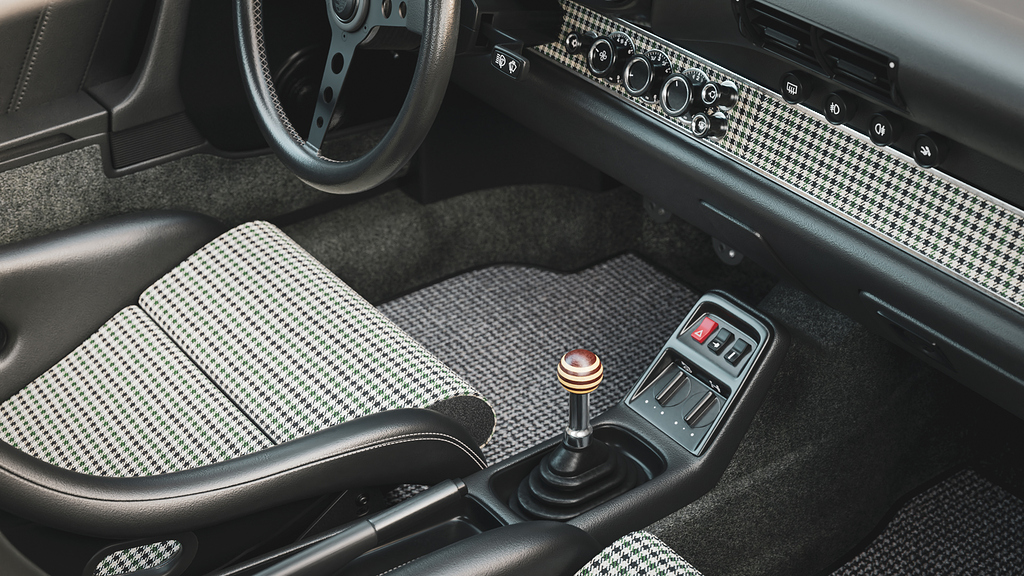porsche 964 turbo interior