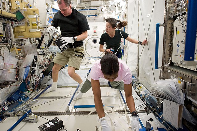 640px-Stephanie_Wilson_inside_the_Japanese_Experiment_Module